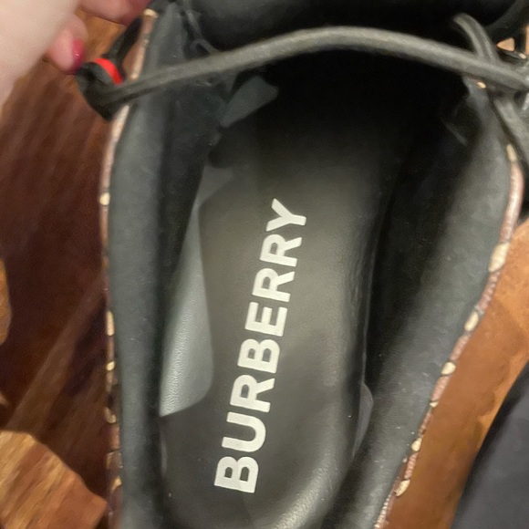 Burberry Monogram print arthur sneakers - Picture 13 of 15